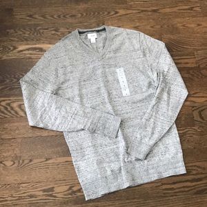 NWOT. Men’s lightweight v-neck sweater.